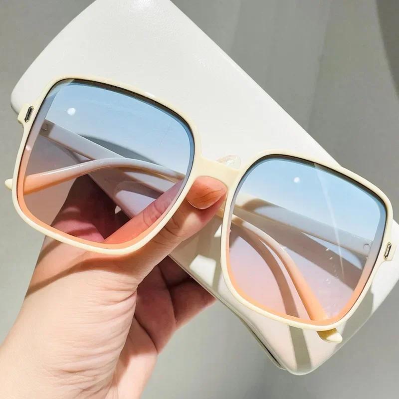 New  Square Sunglasses With Gradient Color Sunglasses Women'S Trend Uv Resistant Retro Oversized Eyeglasses Fashion Eyewear