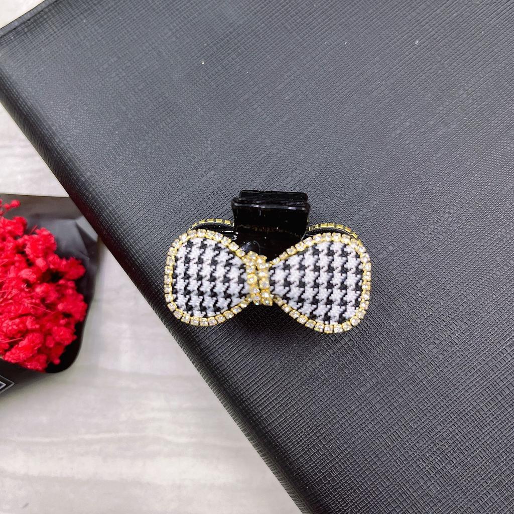 Заколка для волос с яркими камушки из горного хрусталя