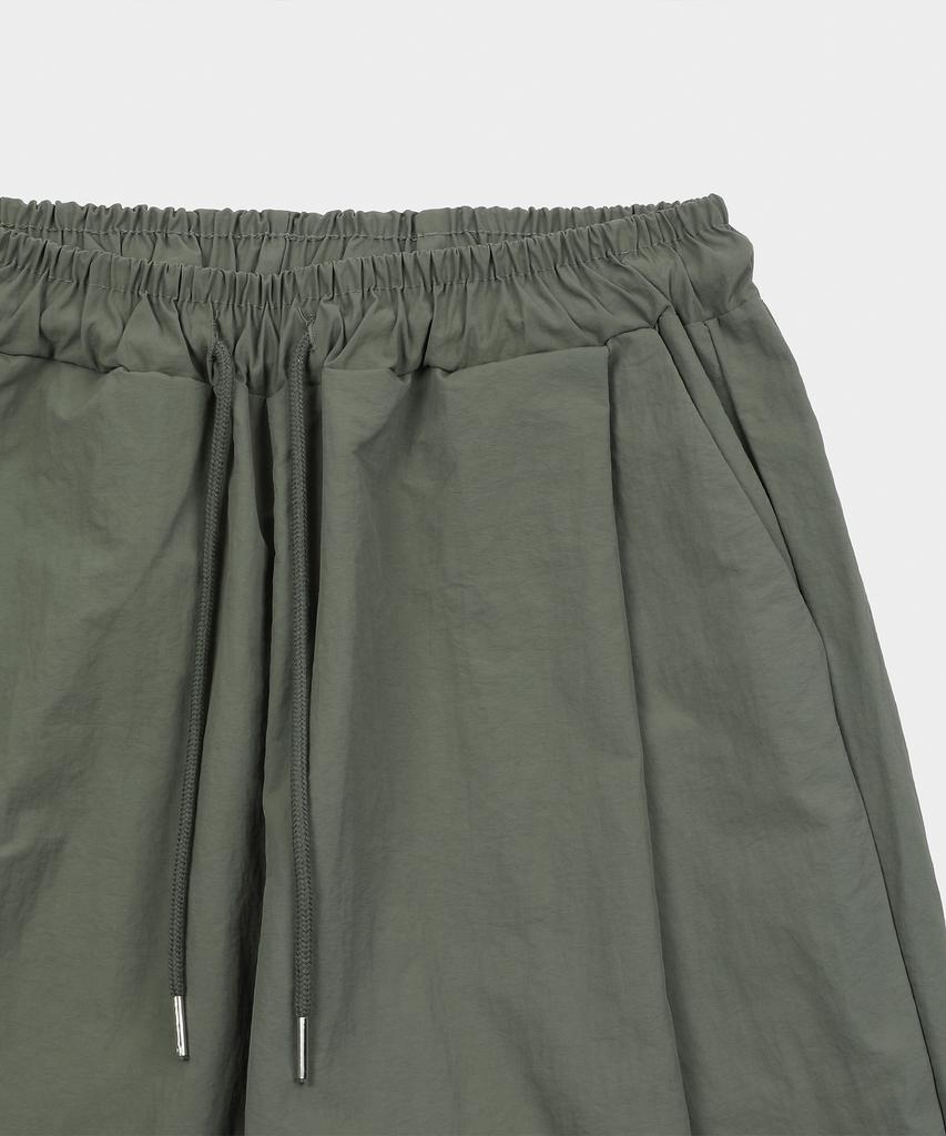SLOW RECORD HOUSE Nylon Single-Pleat Pants_Khaki