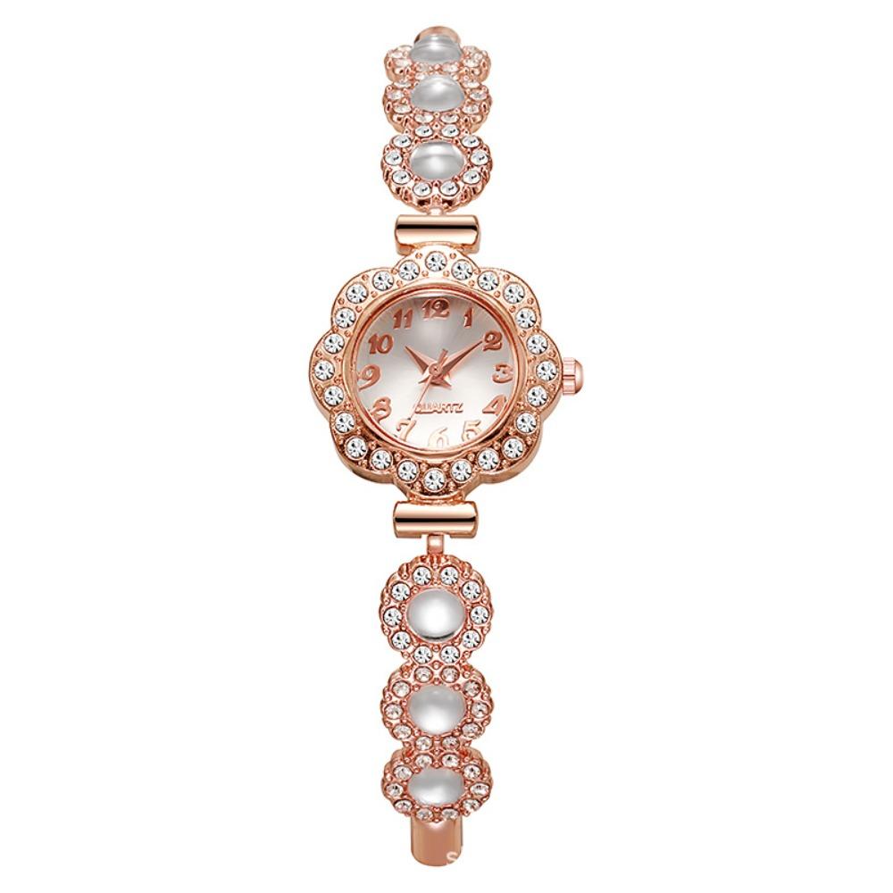 Elegant Women's Bracelet Watch Pull Type Rhinestone Quartz Watch Ladies Business Watches Daily Use