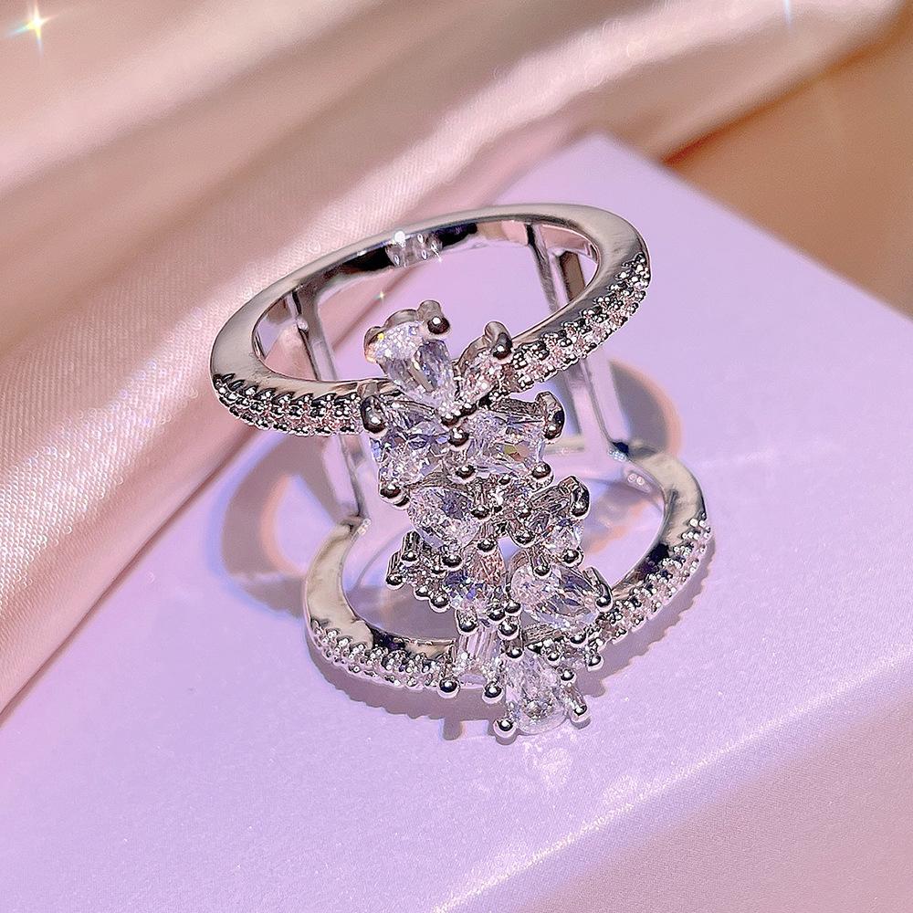 Silver New Flower White Zircon BlingBling Geometric Ring Ladies Party Birthday Fashion Jewelry Gift