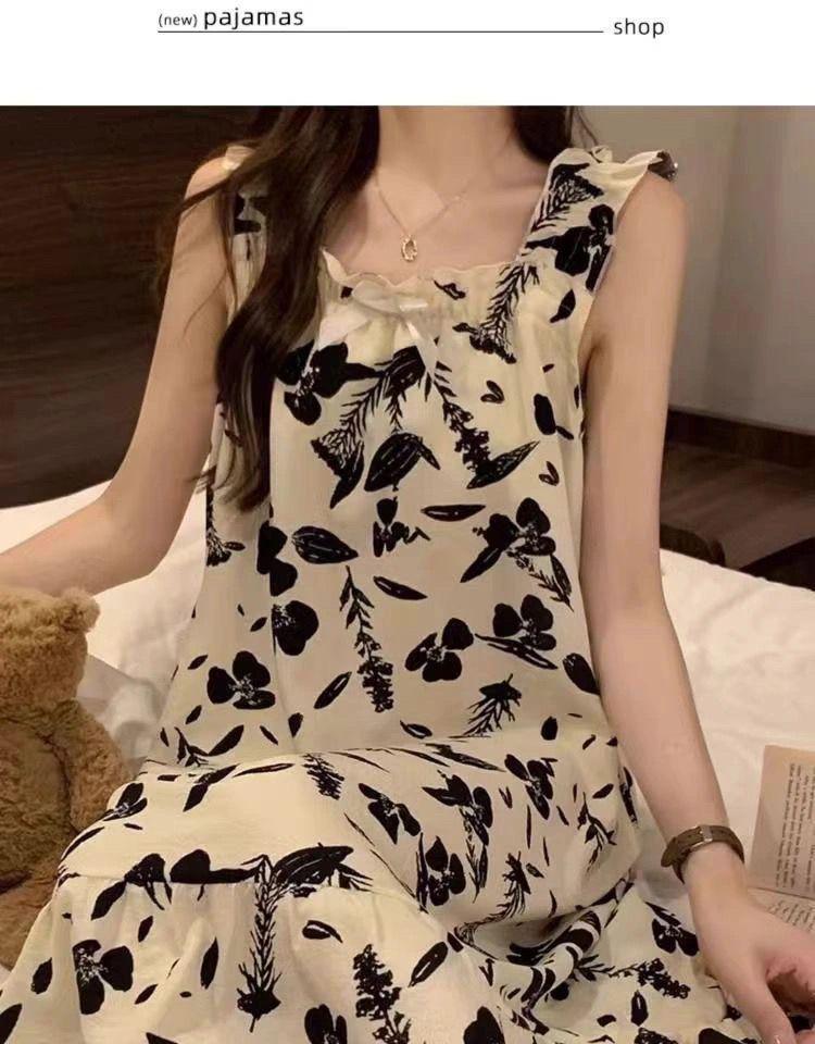 Women's Summer Retro Camisole Pajama Dress with Built-in Bra, Sweet Style, Versatile for Outdoor and Home Wear.