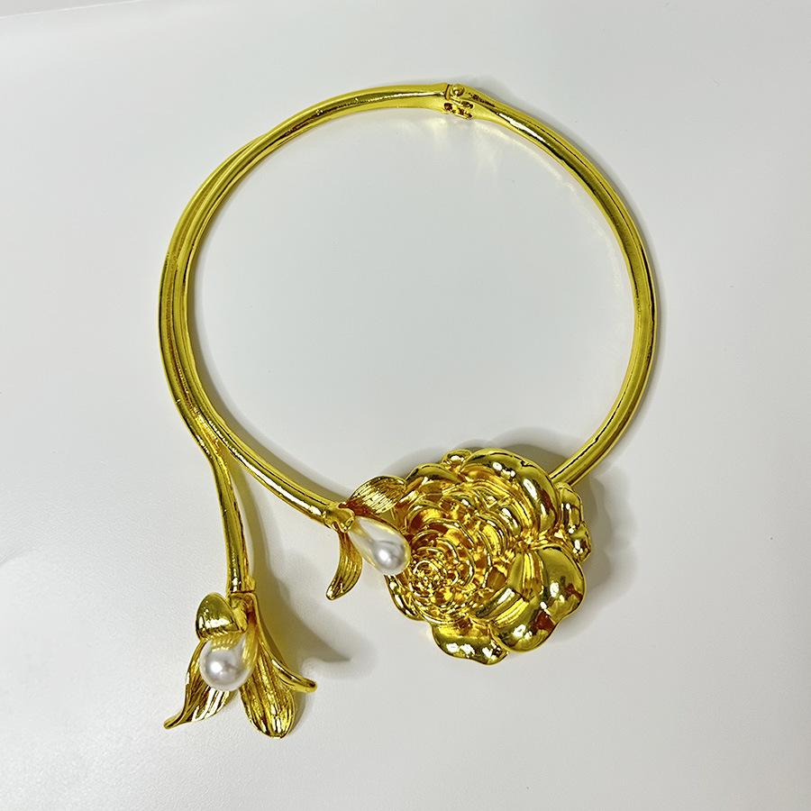 Тяжелое трехмерное жемчужное цветочное ожерелье, античный стиль, легкая роскошь, высококачественные аксессуары для ожерелий для женщин