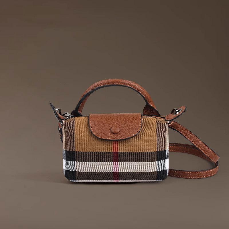 Эта маленькая сумка кроссбоди — универсальный и стильный чехол для телефона для женщин