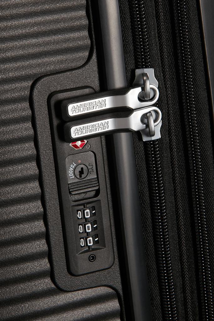 Чемодан-чехол Sound Box Spinner TSA EXP Guaranteed 35 л 55 см Base Black [American Tourister] 55/20 Ручная кладь 2,6 кг
