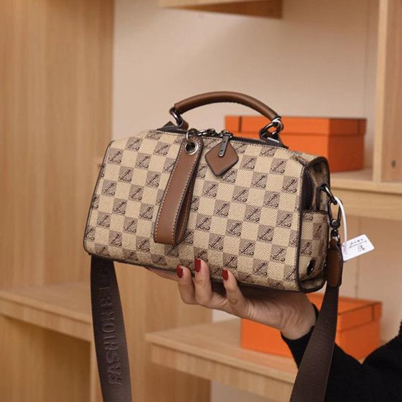 Женская сумка Z Fashion 2024 Boston: Трендовая, Вместительная, Универсальная сумка кроссбоди и на плечо