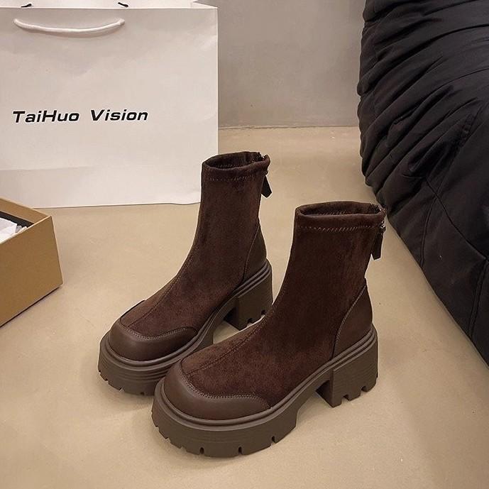 Ретро ботинки Мартин женские британский стиль 2025 осень и зима новые маленькие на толстой подошве с увеличенной высотой черные на толстом каблуке тонкие короткие ботинки