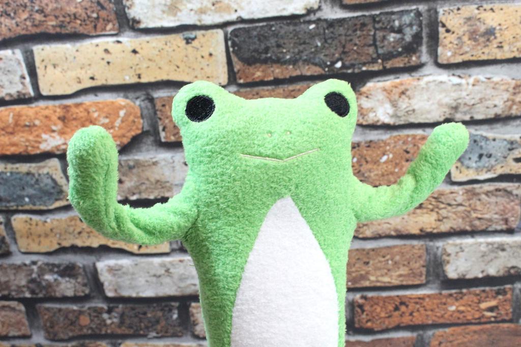 Shinada Posing Plush Toy Fumofumo-san Kero-nyo