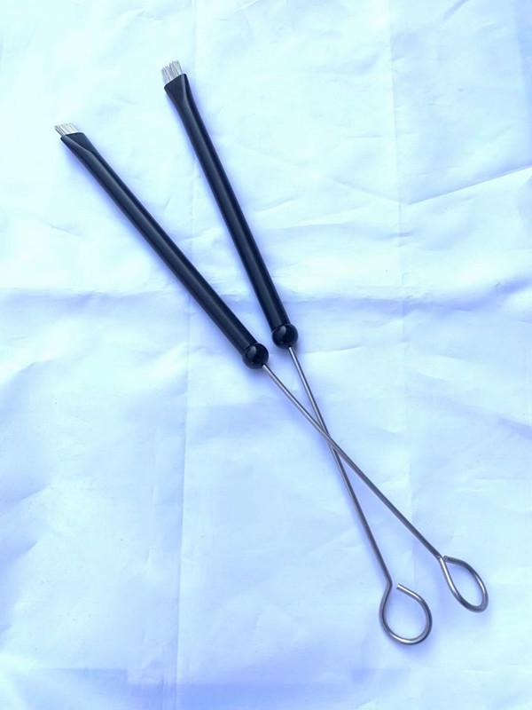 Metal Drum Rack with Steel Wire Jazz Drum Brushes and Drumsticks