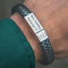 PolishedPlus индивидуальный мужской браслет с гравировкой имен, плетеные кожаные браслеты из нержавеющей стали для папы, дня отца