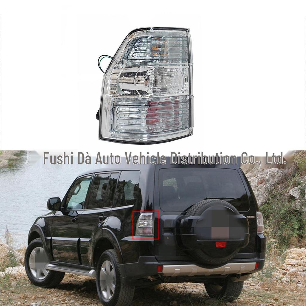 Задний фонарь Mitsubishi Pajero V97/Shogun/Montero MK IV 8330A597