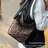 Осень и зима супер огонь леопардовый принт сумка-ведро 2025 новая женская дорожная универсальная модная трендовая изысканная портативная сумка через плечо