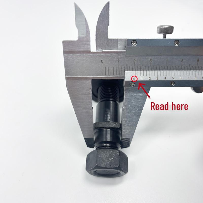 Болт ступицы заднего колеса легкого грузовика Dongfeng Dolica DLK (Класс 12.9, 20x20x90)