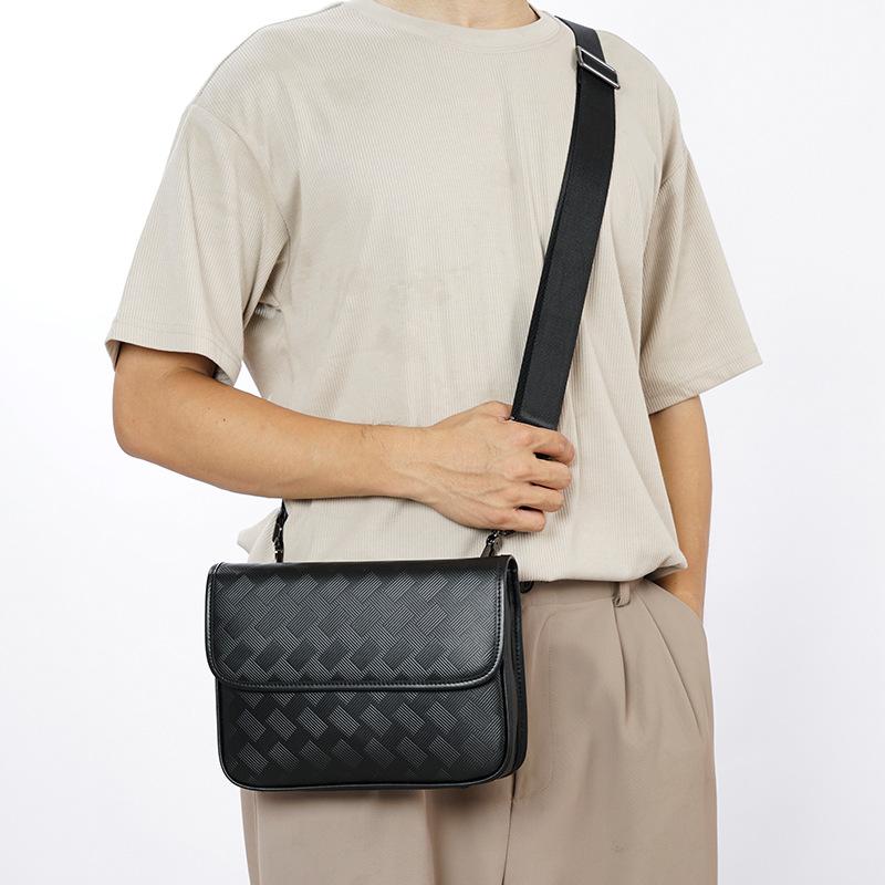 Trendy Crossbody Bag Men's Head Layer Cowhide Embossed Flap Shoulder Bag Genuine Leather Stylish and Convenient Men's Bag