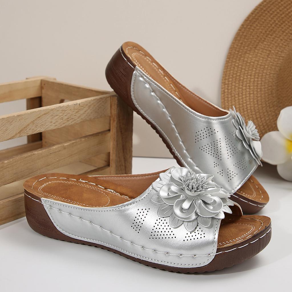 Модные ретро шлепанцы на танкетке с цветочным декором Женские 2025 Лето Толстая подошва Платформа Сандалии Женские Противоскользящие Пляжная обувь Уличные шлепанцы