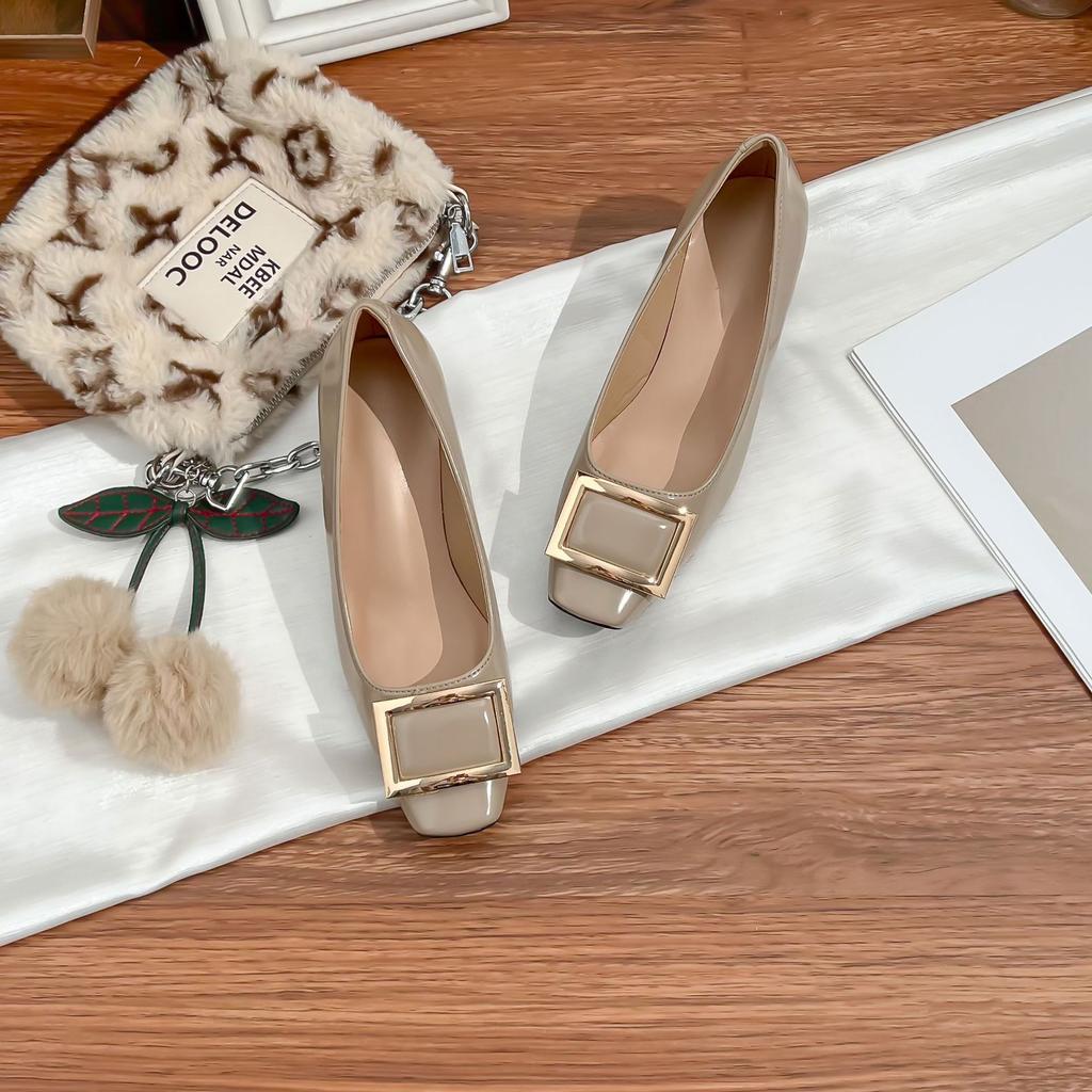 Мать винограда лето новый мелкий одинарный обувь женщины носят высококлассный квадратный носок высокие каблуки 2025 французская мода женская обувь