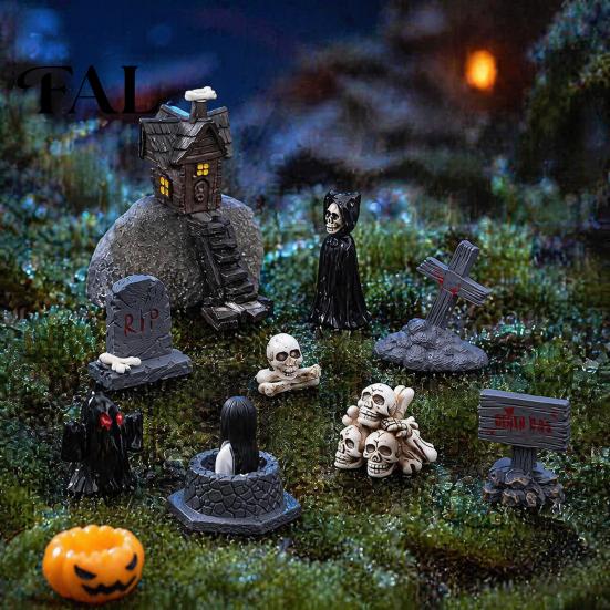 Dark Halloween Scene Set Miniature Resin Ornaments, Micro Landscape Desktop Decor, Horror Street Sign Props Accessories for Fish Tank Aquarium