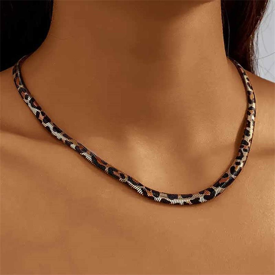 Fashion Leopard Necklace For Women Ladies