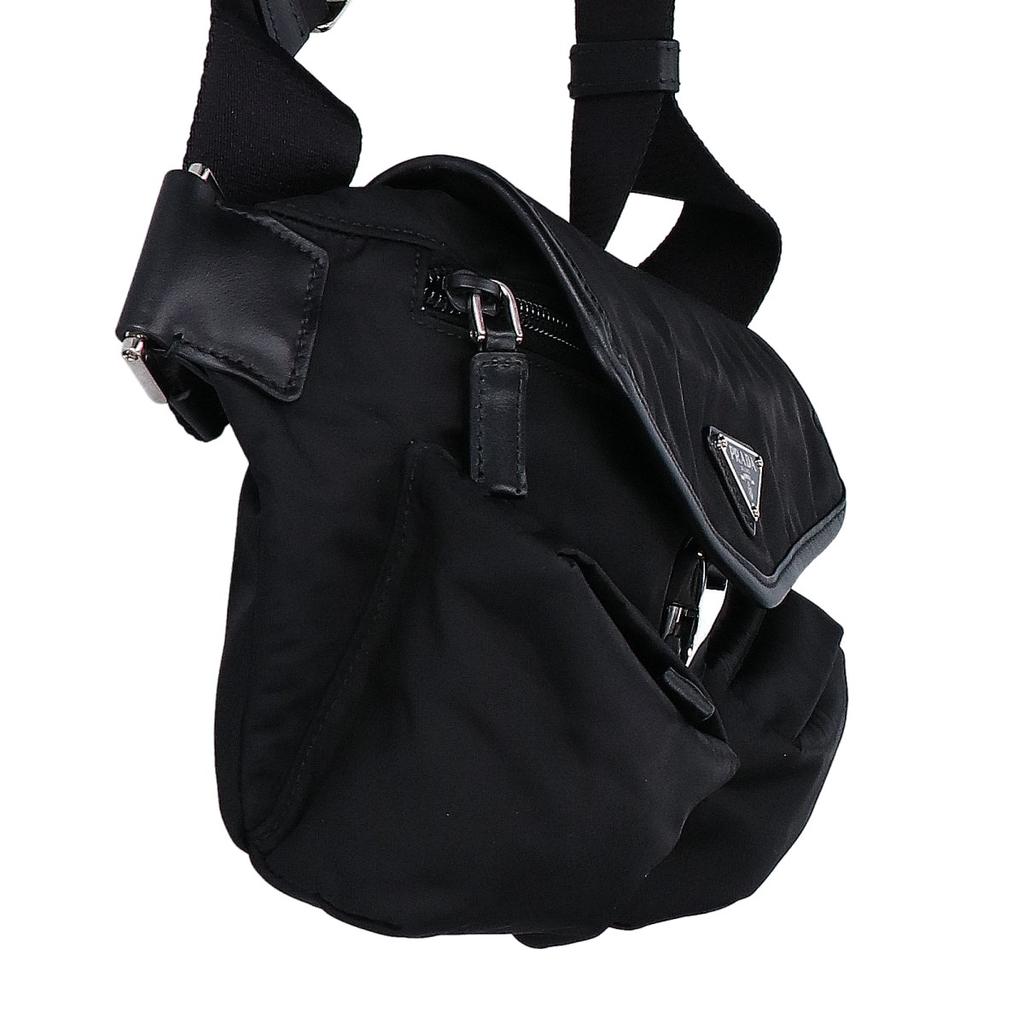 PRADA [Excellent Condition] 2VH174 Re-Nylon Triangle Logo Plate Shoulder bag blackUsed