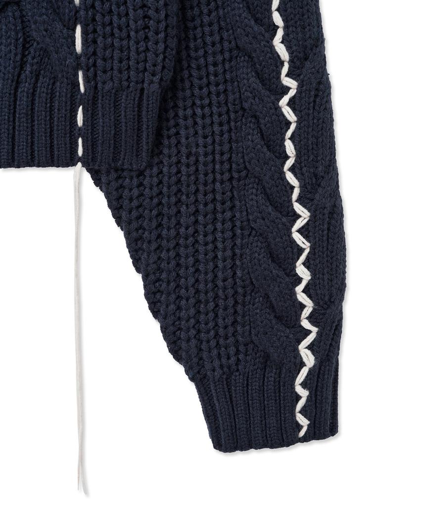 NOIRER FOR WOMAN Handmade Cable Crop Sweater (Navy)