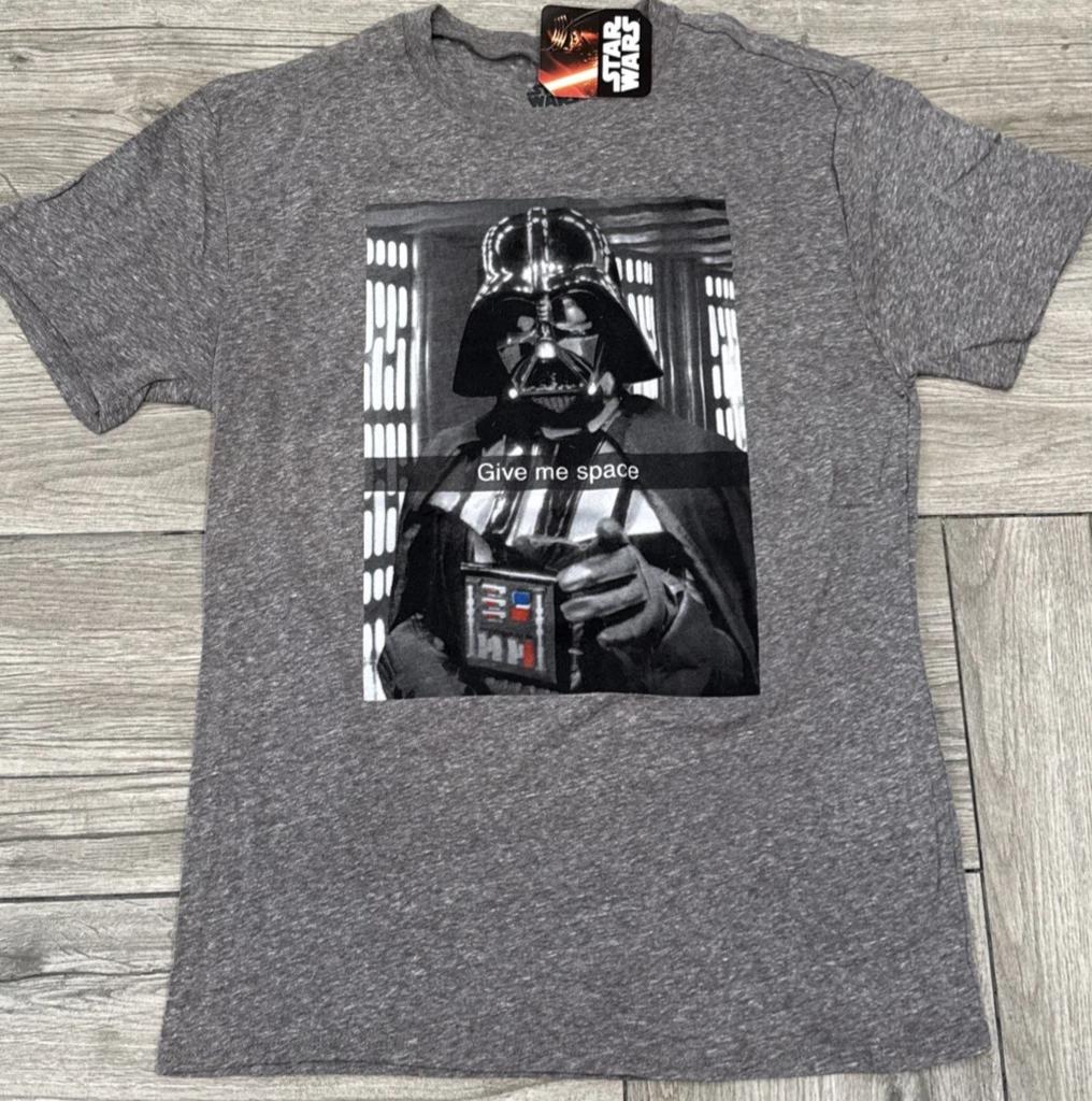 2016 Star Wars Darth Vader Give Me Space T-Shirt Officially Licensed Size Medium