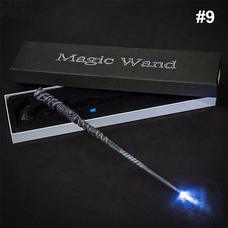 Волшебная палочка со светящимся наконечником в стиле Хогвартс