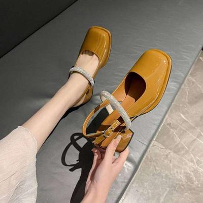 2025 новый однословный бриллиантовый ремень сзади пустая квадратная голова светлый рот низкий каблук толстый каблук высокие каблуки сумка голова Мэри Джейн сандалии женские