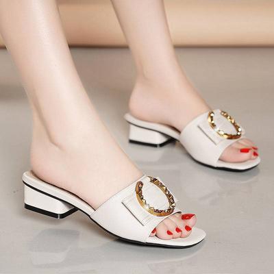 Кожаные сандалии feminino luxo, модная новинка 2024 года, повседневная женская пляжная обувь на низком каблуке, сандалии с бриллиантами, белые zapatos para mujeres