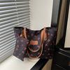 Fashion shoulder bag Large capacity daily commuter tote bag Trendy casual versatile printed shoulder women's bag storage