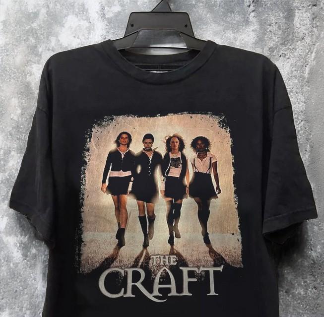 Футболка с принтом из фильма «Колдовство» (The Craft) Графическая футболка с изображением из фильма Унисекс Черная хлопковая футболка