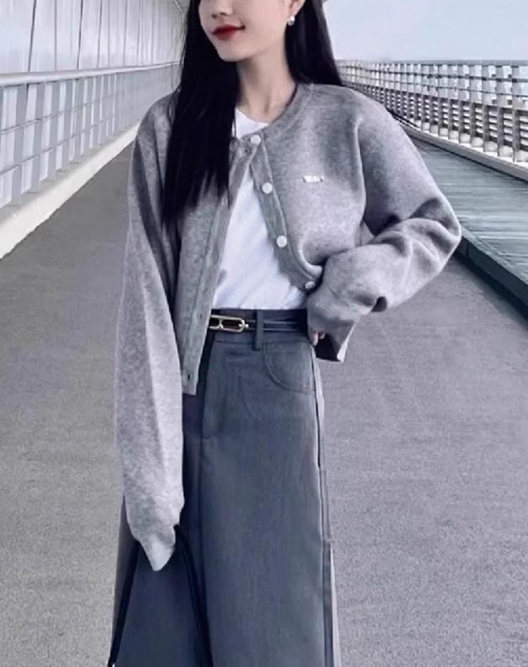 2025 Autumn and Winter New Design Sense Niche Long-Sleeved Knitted Sweater Jacket for Women Slim Fit and Slimming Casual Cardigan