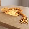 3D-печатная 3D-печатная фигурка дракона Птичьи крылья Декоративный стиль Модель дракона с перьями Форма полета Креативный дизайн