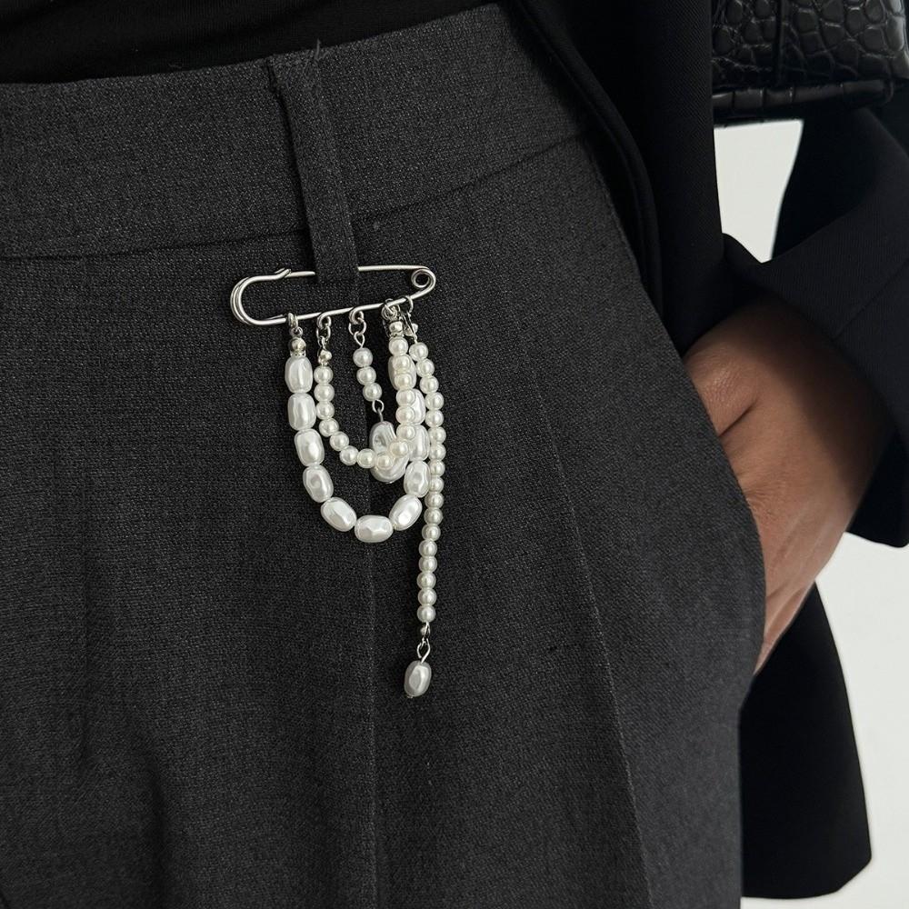 Creative Baroque Style Imitation Pearl Brooch Multi-Function Decorative Safety Pin Brooch Classic Suit Brooch Daily Wear