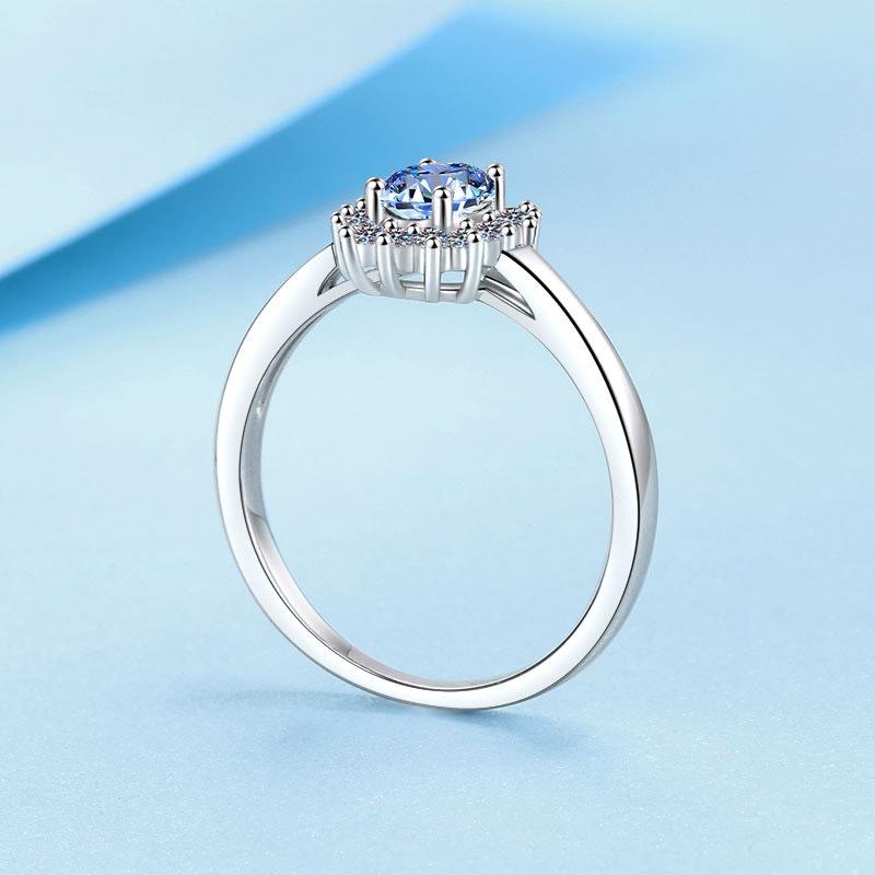 S925 Sterling Silver Blue Moissanite Ring for Women Plated Pt950 Gold Pigeon Egg European and American Retro Ring Wedding Ring Proposal Diamond Ring