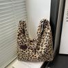 Leopard Print New Fashion Tote Casual Personality Large Capacity Shoulder Leopard Print Shoulder Bag Autumn and Winter Retro Soft Bag