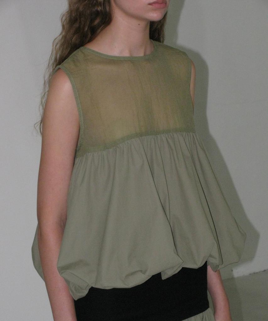PARTIMENTO WOMEN Sleeveless Puff Blouse_Light Khaki