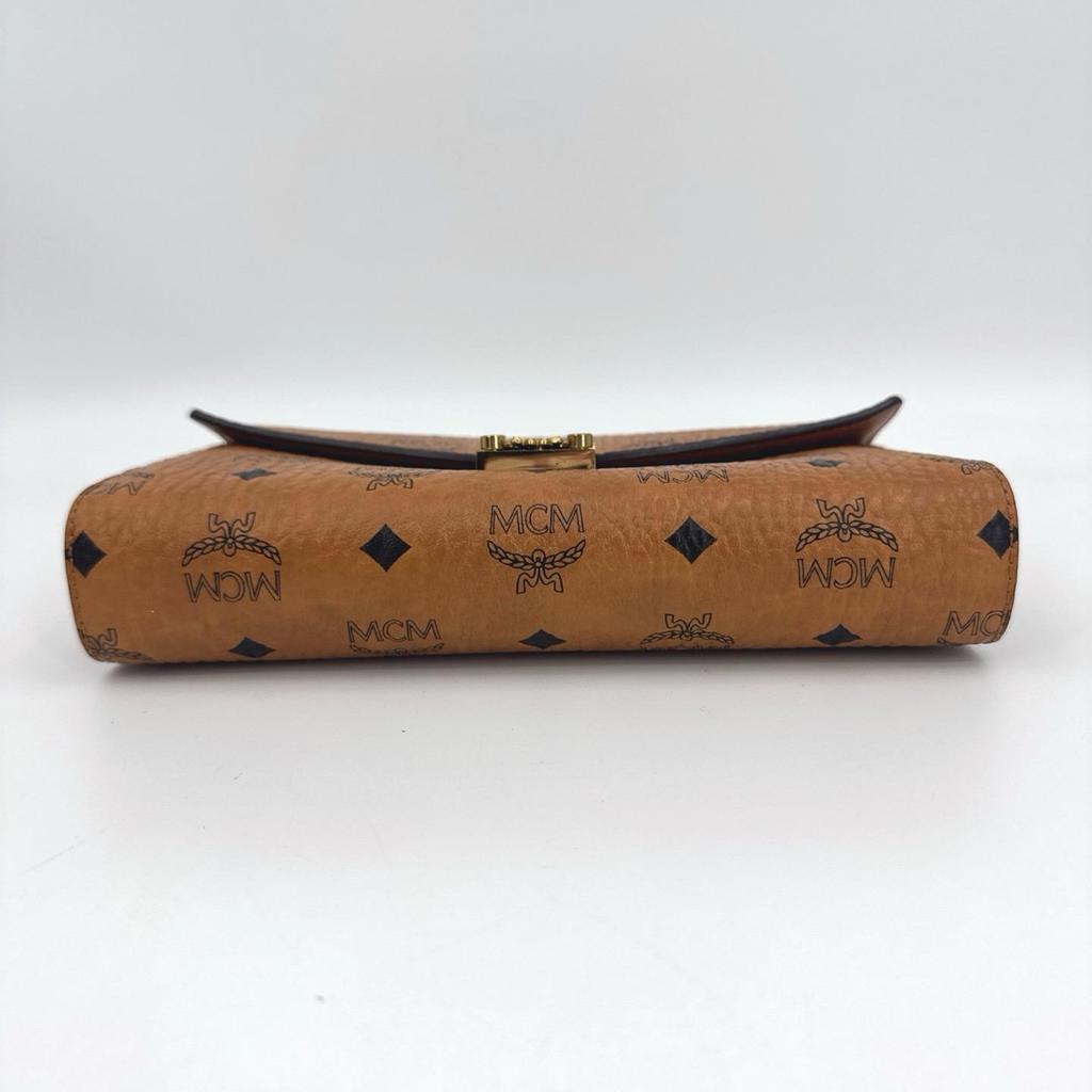 [Pre-Owned] Millie Visetos Monogram Chain Studded Leather Crossbody Bag - Very Good #FXU8OH