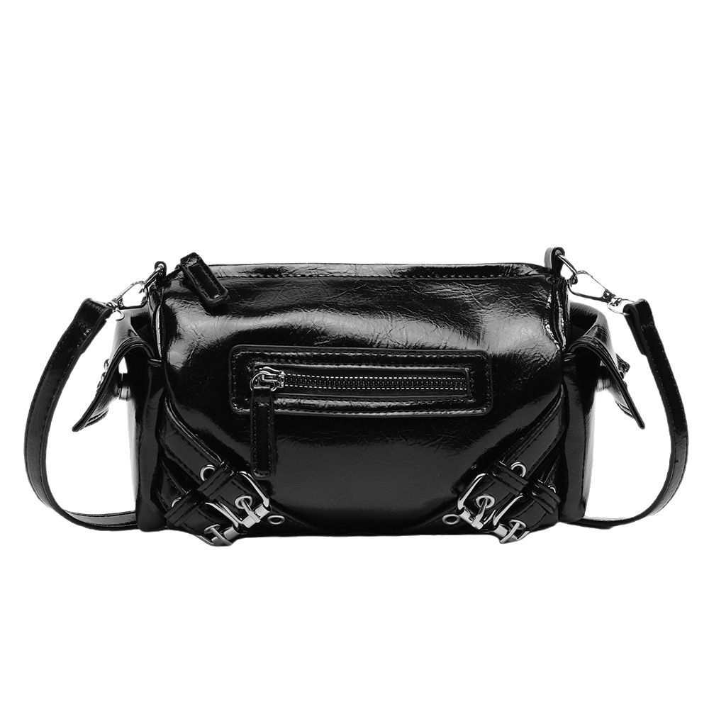 Korean niche design studded biker bag 2025 new trendy cool fashion hot girl shoulder bag with a high-end feel crossbody bag