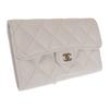 AP0232_B33352_10601 Bifold Wallet White Women