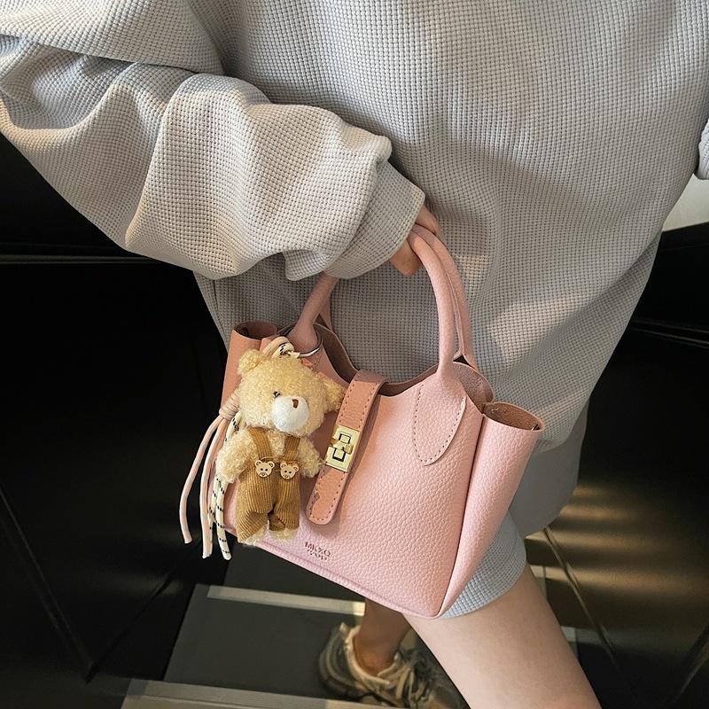 Xia Xiao Свежая Универсальная Сумка Женская Новая Повседневная Сумка-Ведро Для Поездок На Работу Наплечная Сумка-Почтальон