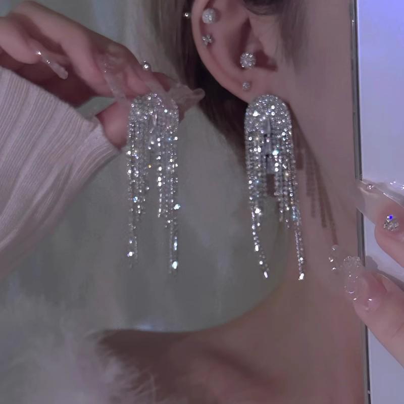 Вайб острой девчонки: 2025 Милые и Крутые Нишевые Серьги-кисточки - Шикарный и Стройнящий Длинный Дизайн