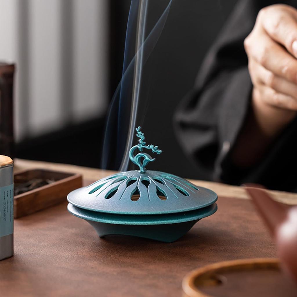 Stylish Alloy Incense Burner with Lid for Spiral Incense Sticks, Ideal for Buddhist Altars, Home Decor, Tea Ceremony, Study, Meditation, Yoga, and