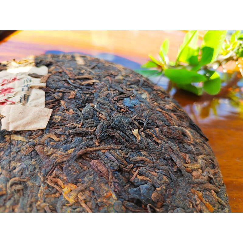 357г Старый Баньчжан Пуэр Спелый чай Баньчжан Золотые бутоны Трибьют-торт Seven Cakes