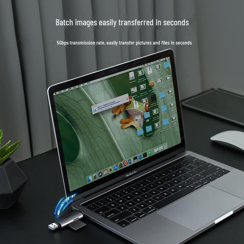 Ugreen USB-C и USB 3.0 кард-ридер для карт SD/TF CM185