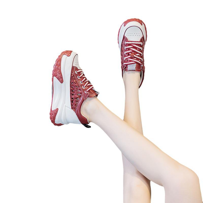 Летние женские повседневные белые сандалии 2024 года из дышащей ткани с низким верхом, толстой подошвой и внутренним подъемом пятки, из натуральной кожи, спортивный дизайн.