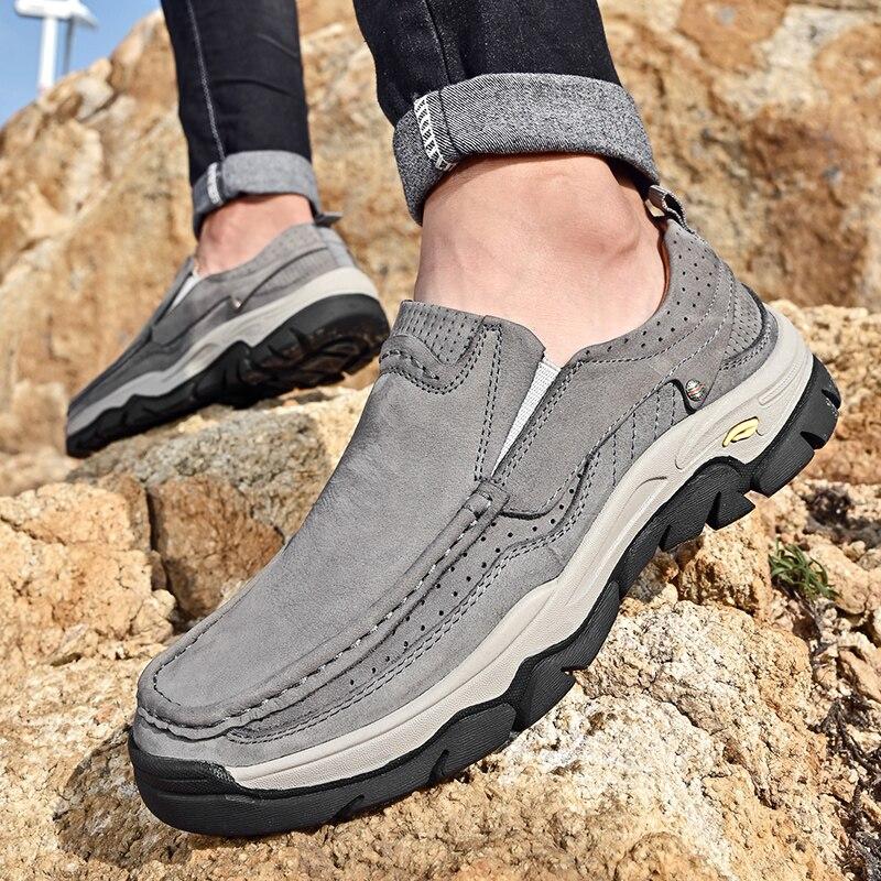 Men Casual Shoes Slip On Genuine Leather Sneakers Fashion Men Flats Autumn Shoes Black Comfortable Men Moccasins Flats