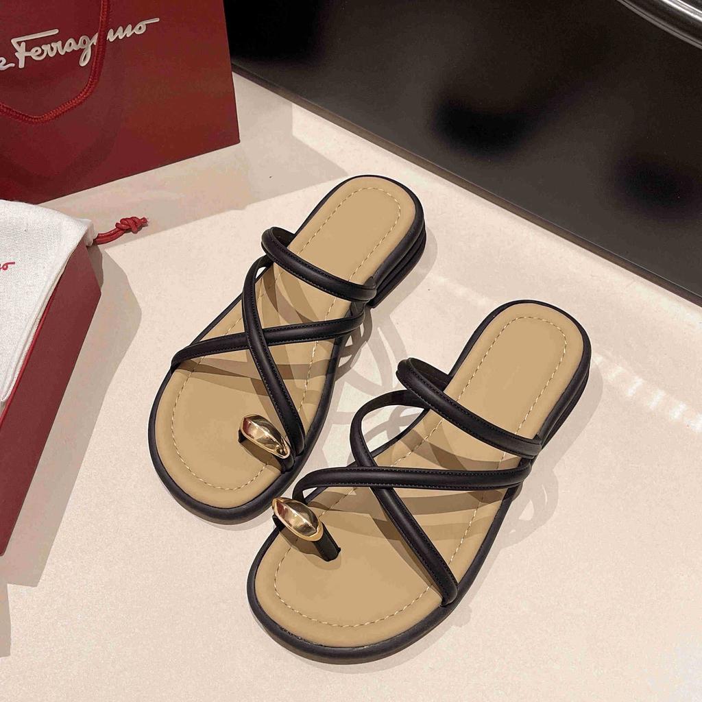 French flat-bottomed set of toe cool slippers women's shoes summer wear new summer soft-soled popular half-drag sandals