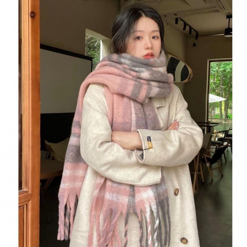 Женский толстый клетчатый шарф из пряжи — универсальный, теплый, в студенческом стиле для осени/зимы