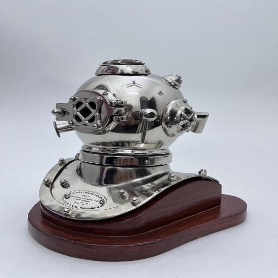 Маленький шлем для дайвинга 15,24 см Шлем для дайвинга Шлем Mark V ВМС США с деревянной основой