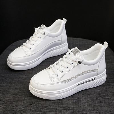 Белые туфли на платформе со стразами для женщин. Новая весенняя студенческая обувь для скейтборда в корейском стиле. Женская повседневная обувь в спортивном стиле оптом.